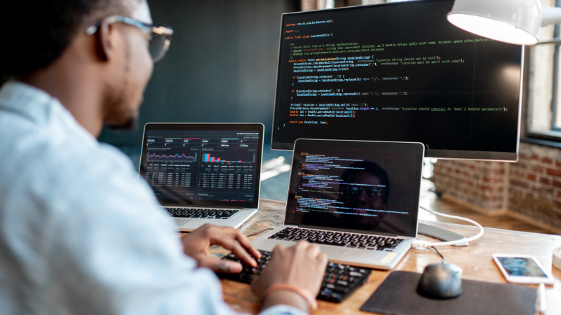 Formation en développement web et mobile avec OctiAcademy pour maîtriser les technologies les plus demandées.